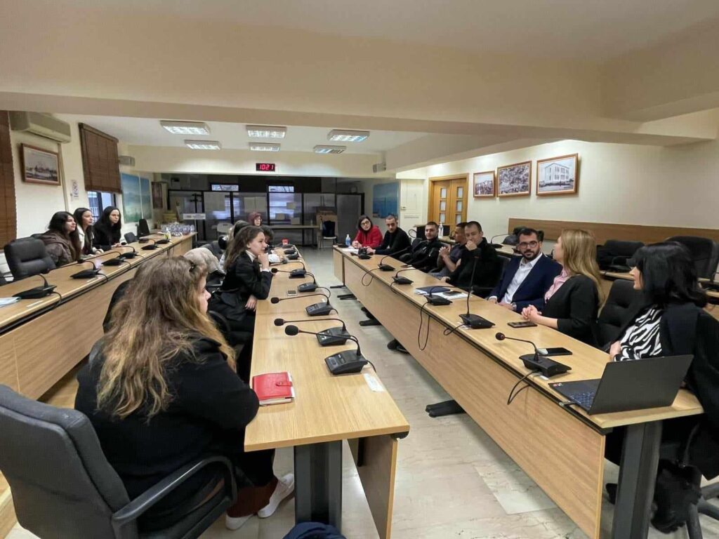 418595908 10220921978638424 1458276953938608138 n